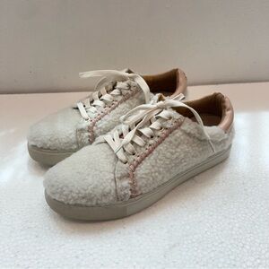 Jack Rogers Womens Whitney Sneaker Fleece Round Toe Low Top Casual White Size 7